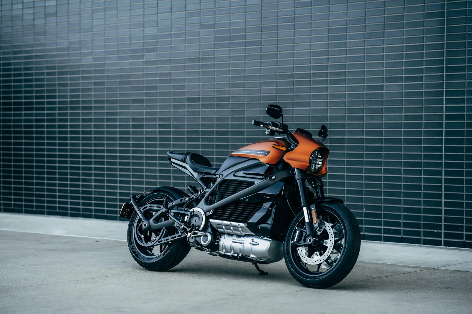 バイク乗りのための必須スピードメーターアプリ：SpeedX